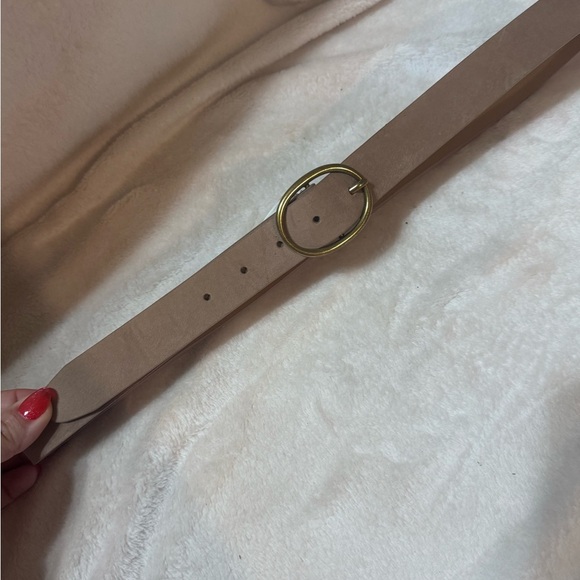 Old Navy Tan Gold Buckle Belt - Picture 1 of 3